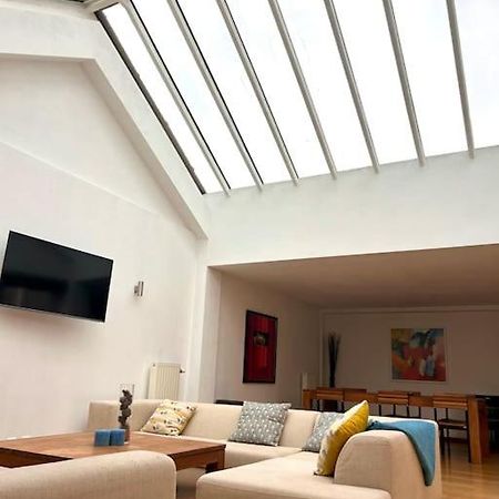 Down Town Spacious Duplex With Private Parking & Game Room Bruxelas Exterior foto